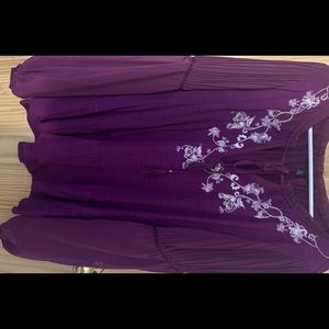 WHITE HOUSE BLACK MARKET peasant style blouse.